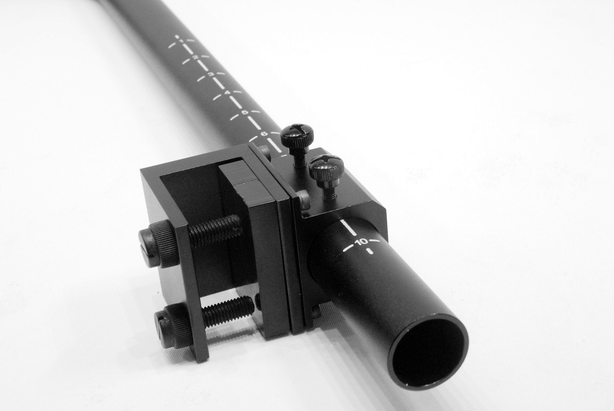 ILLUMAGIC 24" Rear Mounting Arm